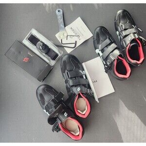 Men's Women's Peloton Cycling Shoes Size 44 Mens 39 Womens 2 Pair Tools